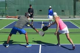 玉昆球迷在机场深情送别安德森，安德森的回应藏着太多不舍