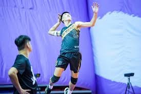 判若两队，武汉三镇前14轮5胜3平6负，后16轮1胜4平11负